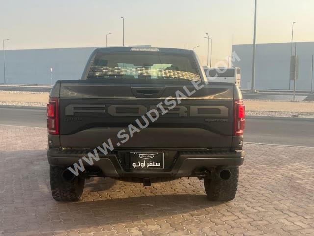 2020 فورد اف 150 رابتور