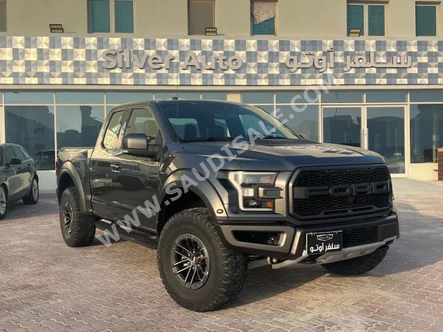 2020 فورد اف 150 رابتور