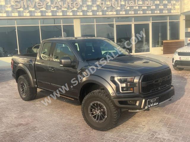 2020 فورد اف 150 رابتور