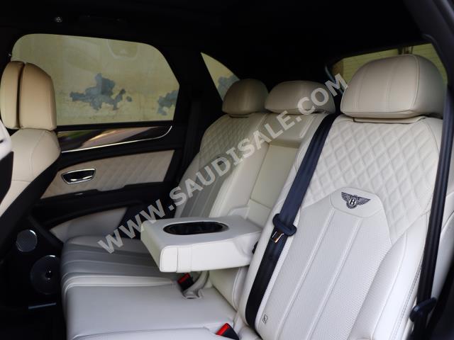 2022 بنتلي بنتايجا اس