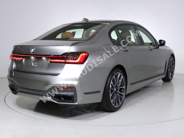 2022 بي ام دبليو الفئة السابعة 740 إل أي