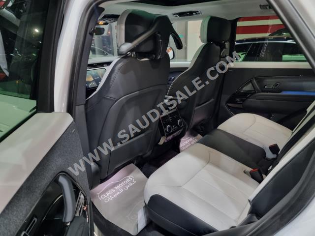 2023 لاند روفر رينج روفر سبورت اتش اس اي