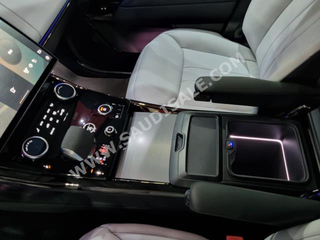 2023 لاند روفر رينج روفر سبورت اتش اس اي