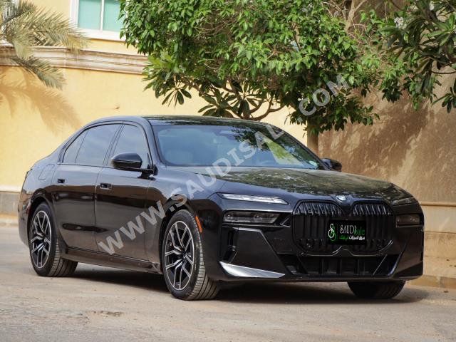 2023 بي ام دبليو الفئة السابعة 760أي