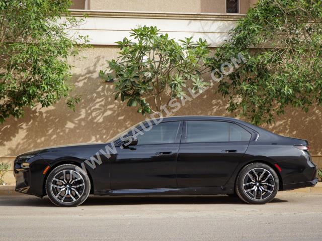 2023 بي ام دبليو الفئة السابعة 760أي