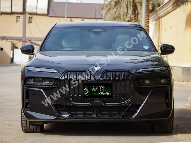 2023 بي ام دبليو الفئة السابعة 760أي