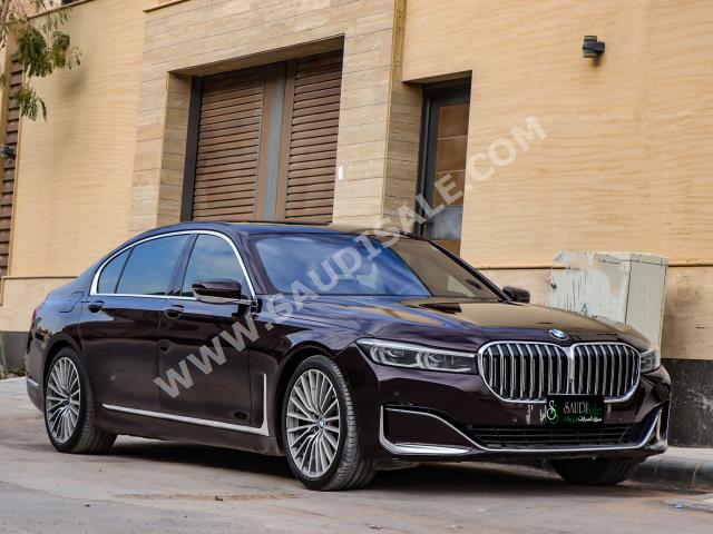 2020 بي ام دبليو الفئة السابعة 730 إل أي