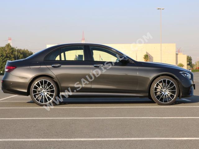 2022 Mercedes-Benz E 300