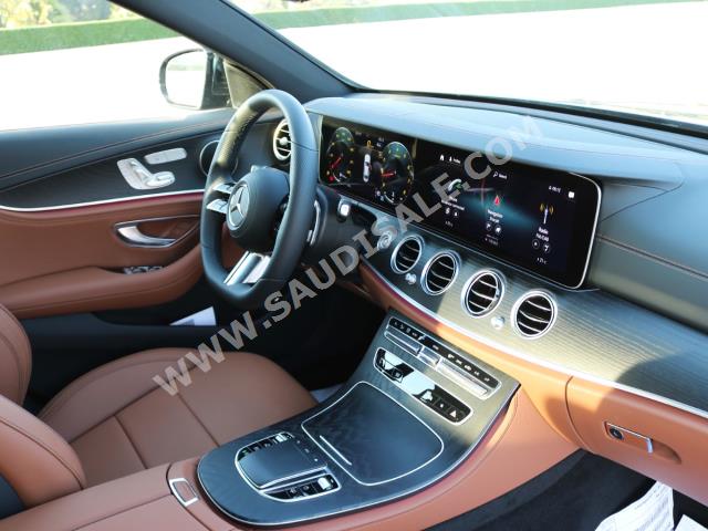 2022 Mercedes-Benz E 300