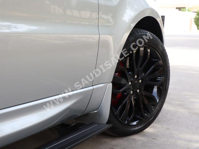 2014 لاند روفر رينج روفر سبورت سوبر تشارج