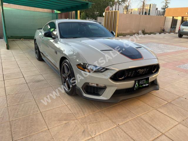 2022 فورد موستانغ ماك 1