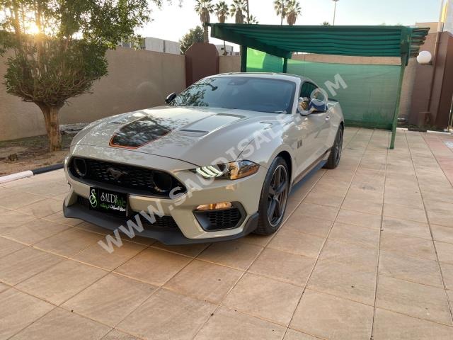 2022 فورد موستانغ ماك 1