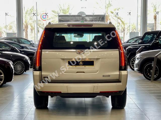 2015 Cadillac Escalade Premium