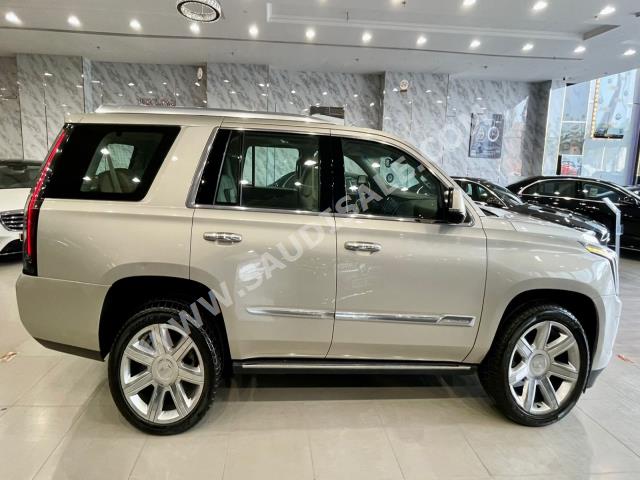 2015 Cadillac Escalade Premium