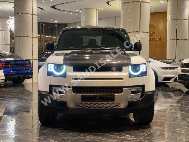 2023 لاند روفر ديفيندر اس اي