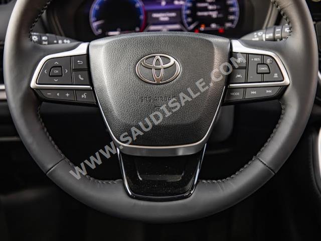 2024 تويوتا هايلاندر