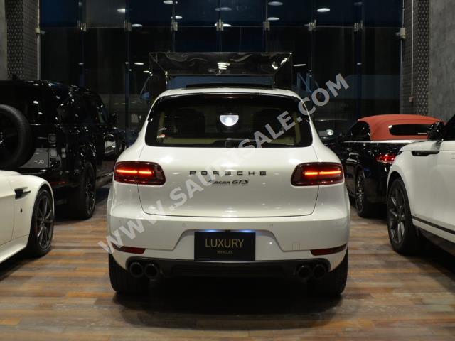 2017 بورش ماكان جي تي اس