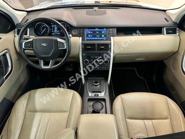 2018 لاند روفر ديسكفري سبورت