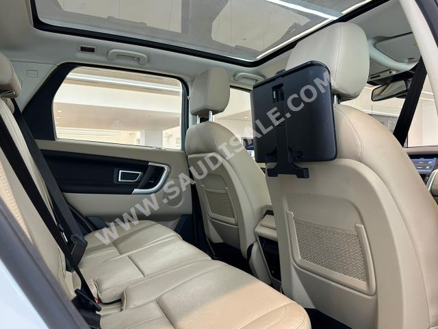 2018 لاند روفر ديسكفري سبورت