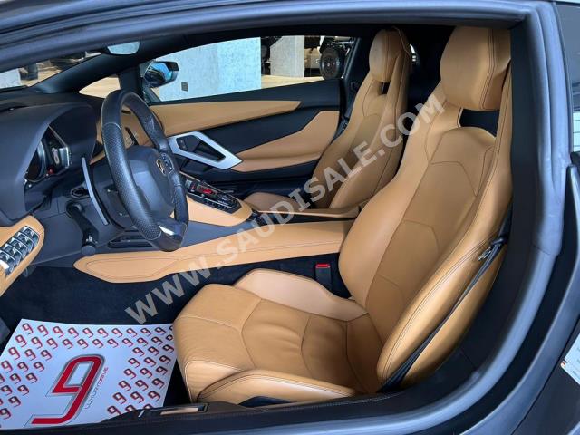 2012 لمبرجيني افنتادور