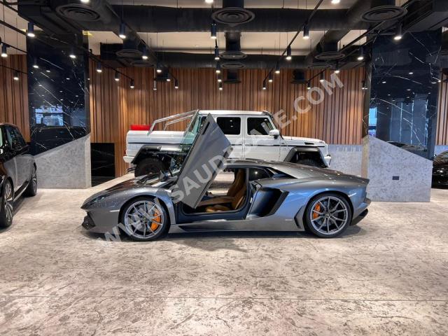 2012 لمبرجيني افنتادور