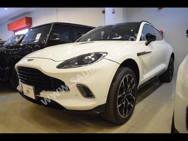 2021 استون مارتن دي بي  اس