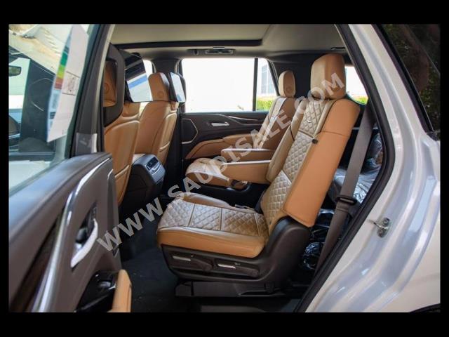 2023 كاديلاك اسكاليد سبورت