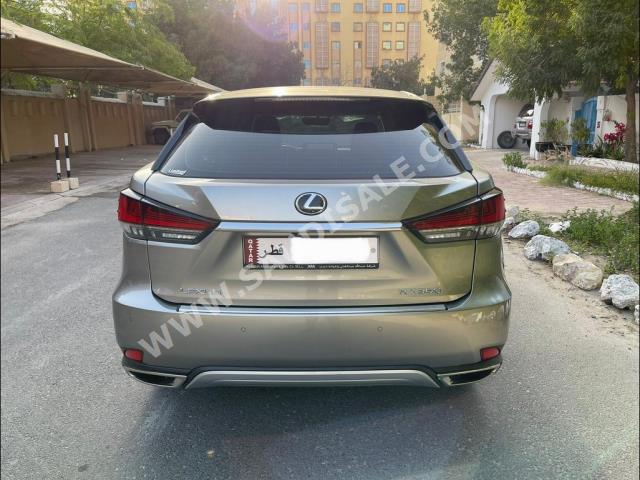 2020 لكزس أر إكس 350