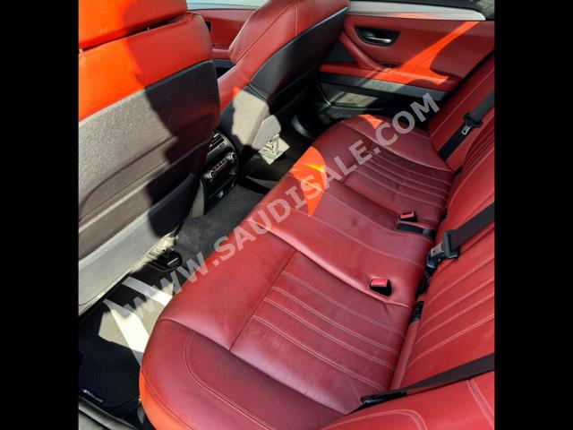 2013 بي ام دبليو الفئة ام إم 5