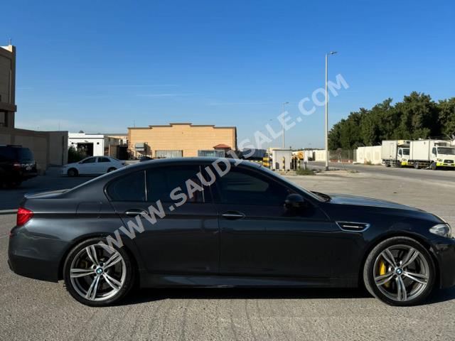 2013 بي ام دبليو الفئة ام إم 5