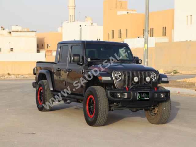 2020 جييب جلادياتور