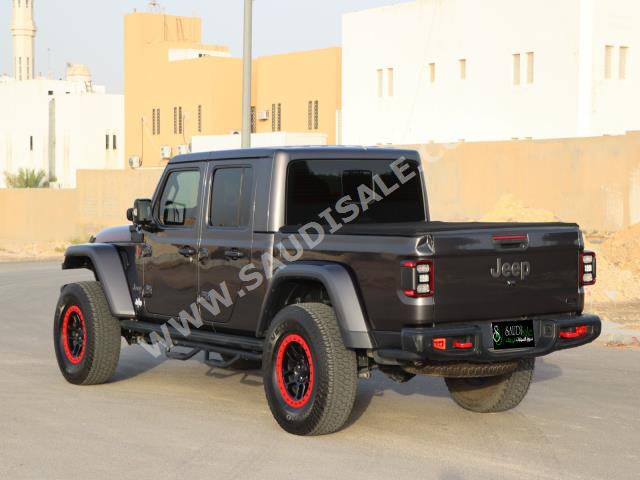 2020 جييب جلادياتور