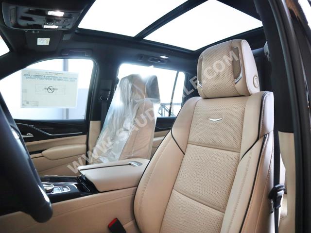 2023 كاديلاك اسكاليد بلاتينيوم