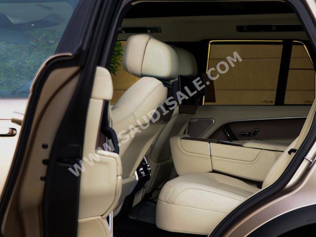 2022 لاند روفر رينج روفر فيرست اديشن