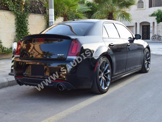 2016 Chrysler 300 SRT