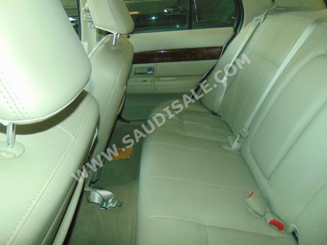 2010 Mercury Grand Marquis