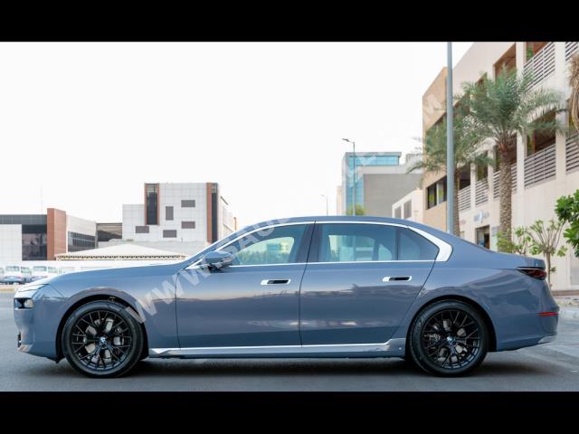 2023 بي ام دبليو الفئة السابعة 735 إل أي