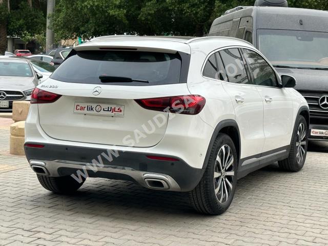 2021 مرسيدس - بنز جي إل أي 200