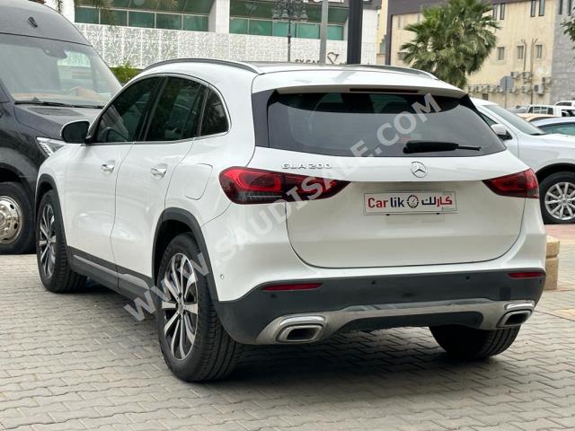 2021 مرسيدس - بنز جي إل أي 200