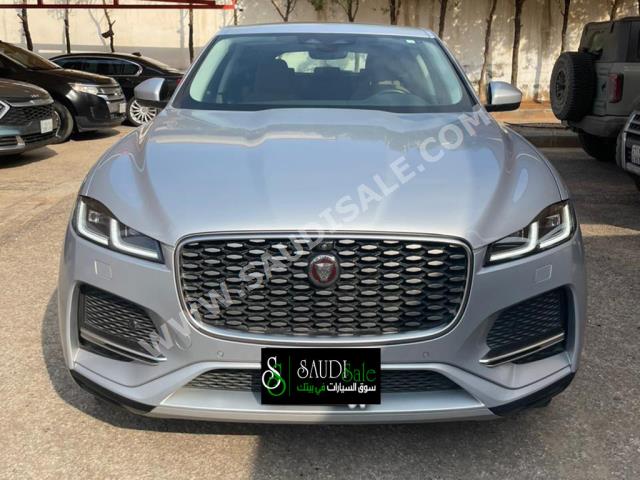 2021 جاكوار اف-بيس