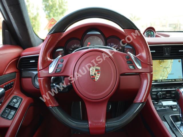 2015 بورش 911 كاريرا اس