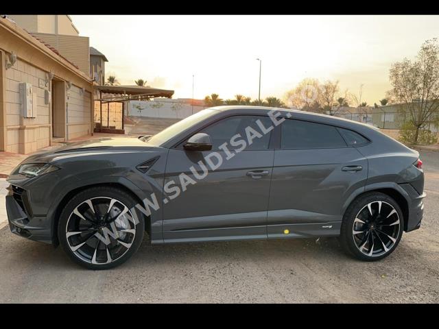 2023 لمبرجيني اوروس اس