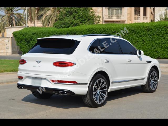 2021 بنتلي بنتايجا