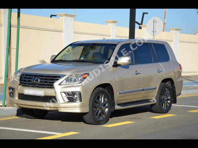 2015 لكزس إل إكس 570 اس