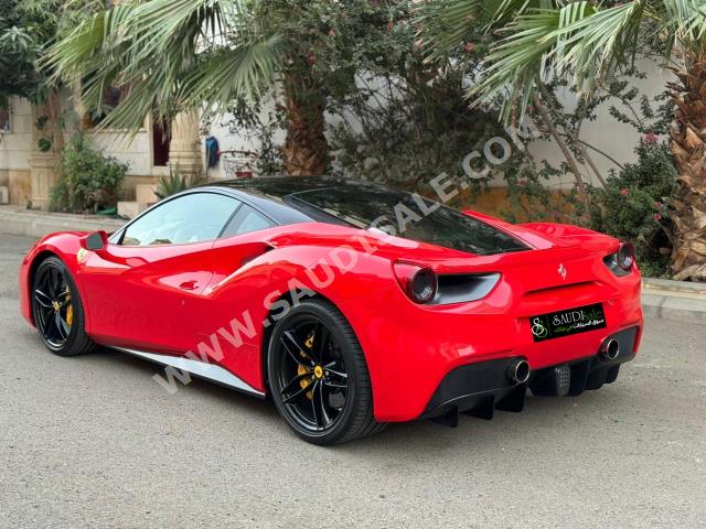 2017 فيراري 488 جي تي بي