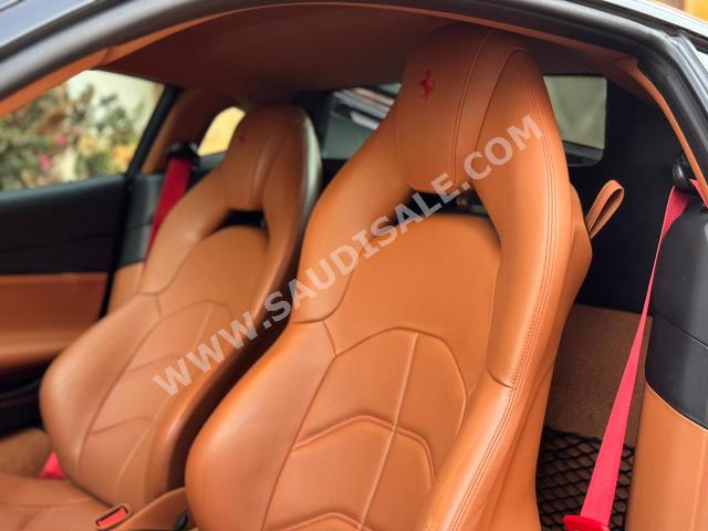 2017 فيراري 488 جي تي بي