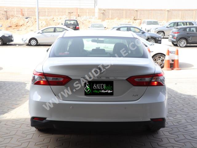 2019 تويوتا كامري ال اي