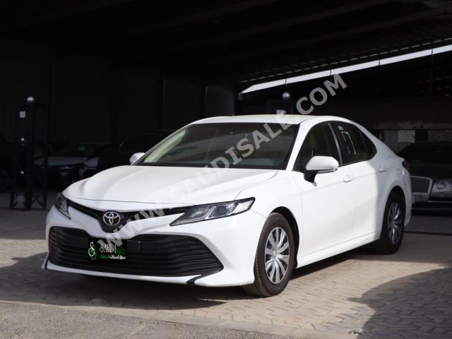 2019 تويوتا كامري ال اي