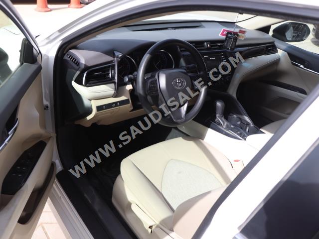 2019 تويوتا كامري ال اي