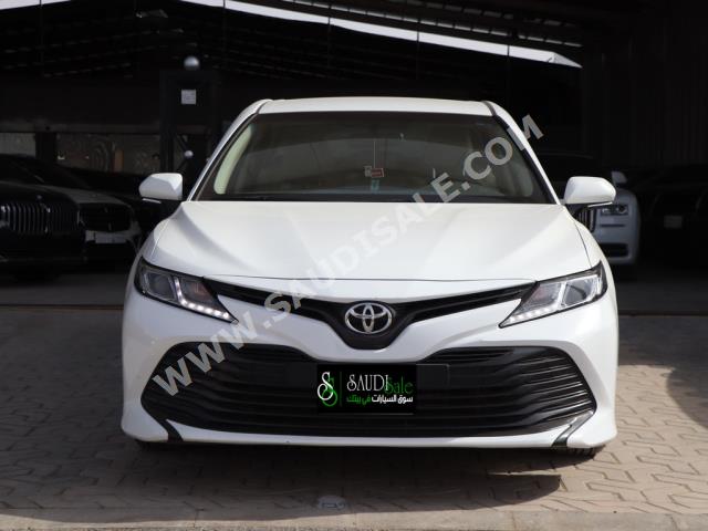 2019 تويوتا كامري ال اي